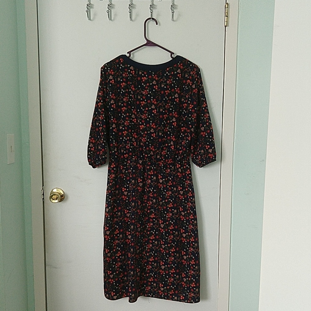 Dress - Picture 2 of 2